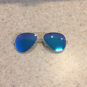 Ray-Ban non-polarized aviators.